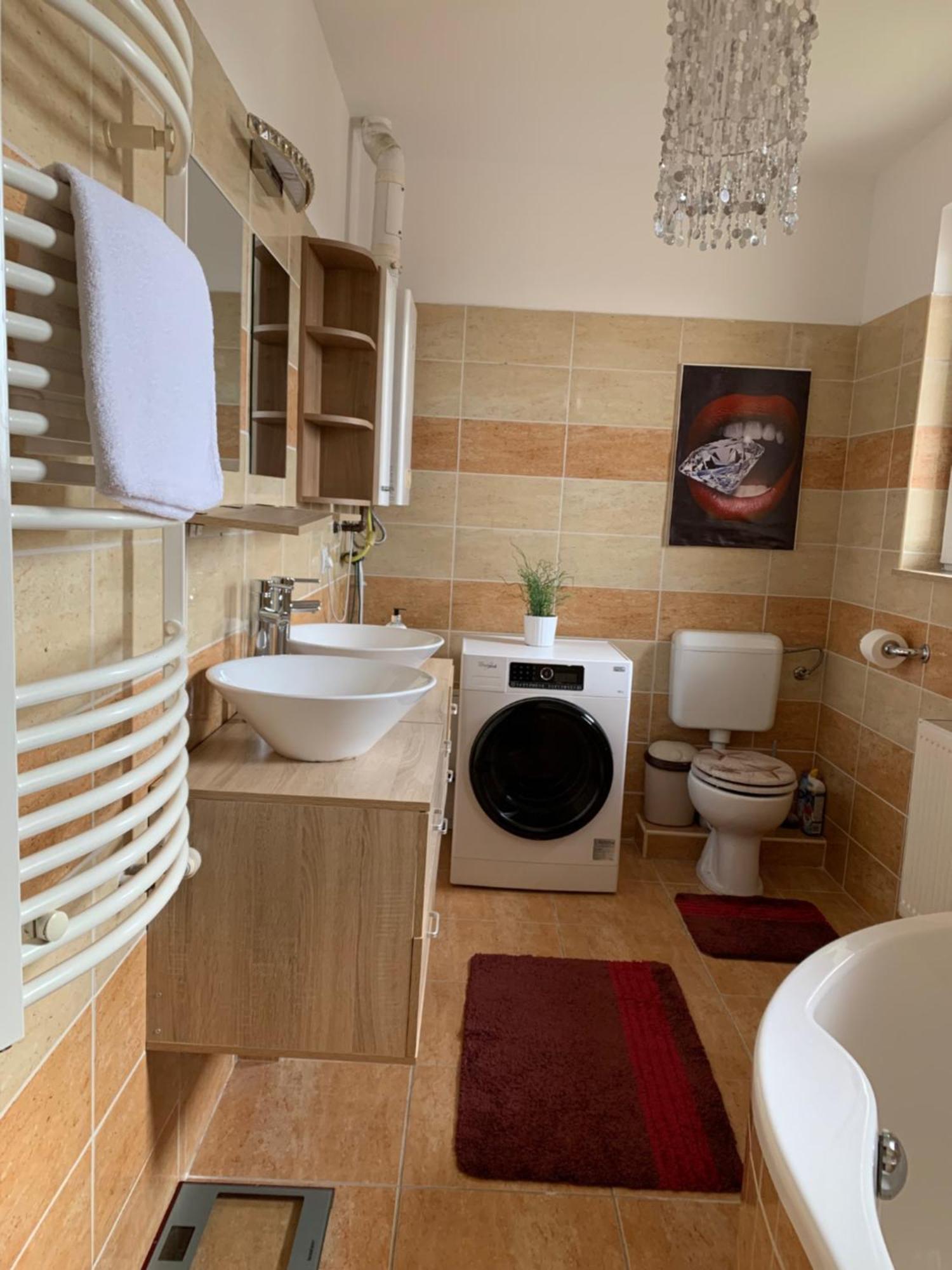 Apartamento Airport Road/Reptér közeli ház privát parkolóval Budapest Exterior foto