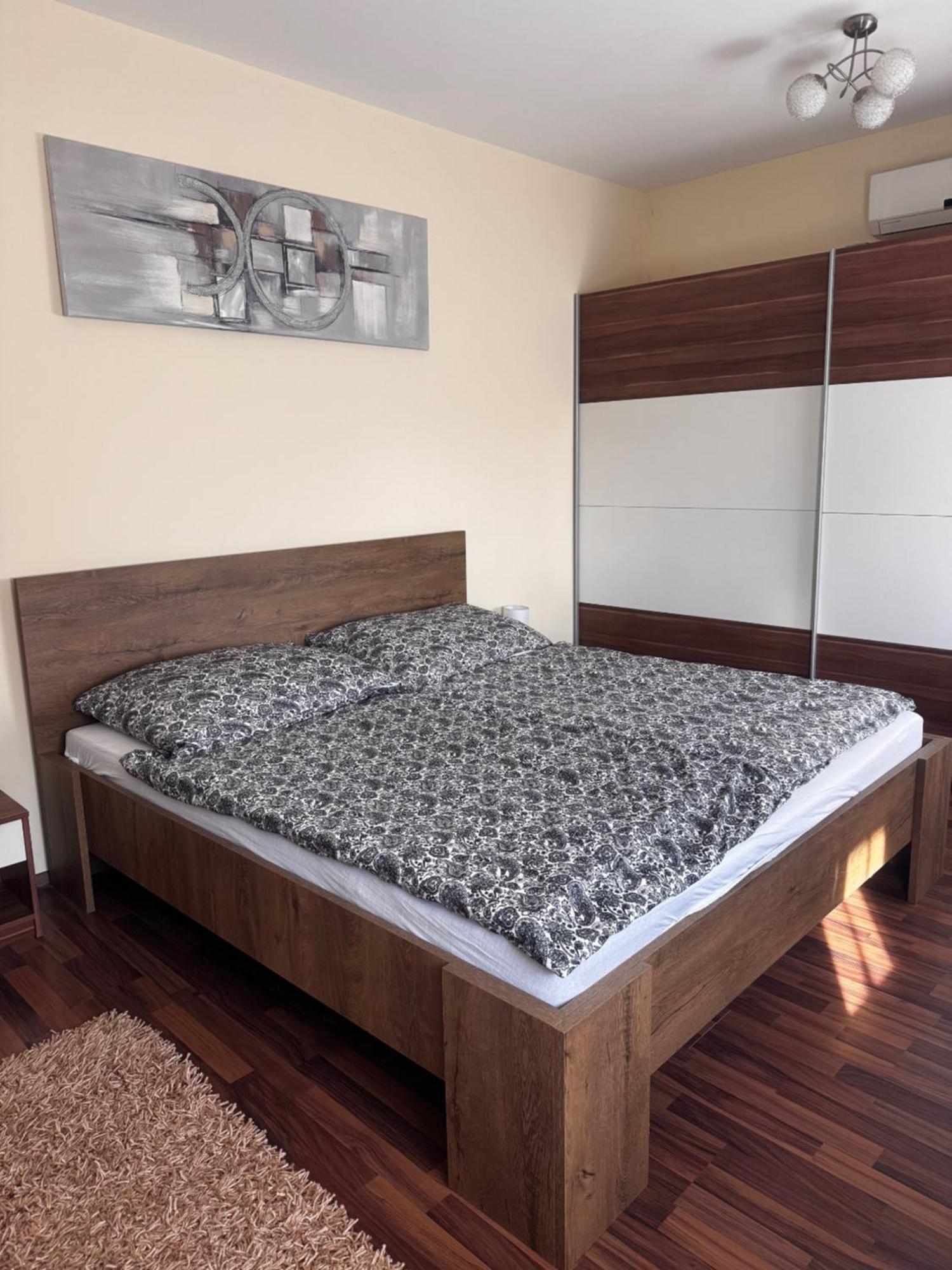 Apartamento Airport Road/Reptér közeli ház privát parkolóval Budapest Exterior foto
